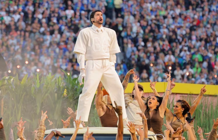Bad Bunny convirtió el Super Bowl en una fiesta latina con Lady Gaga y Ricky Martin | Espectáculos