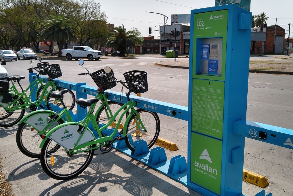 Mi bici tu bici: 10 años de bicis públicas en Rosario | Servicios
