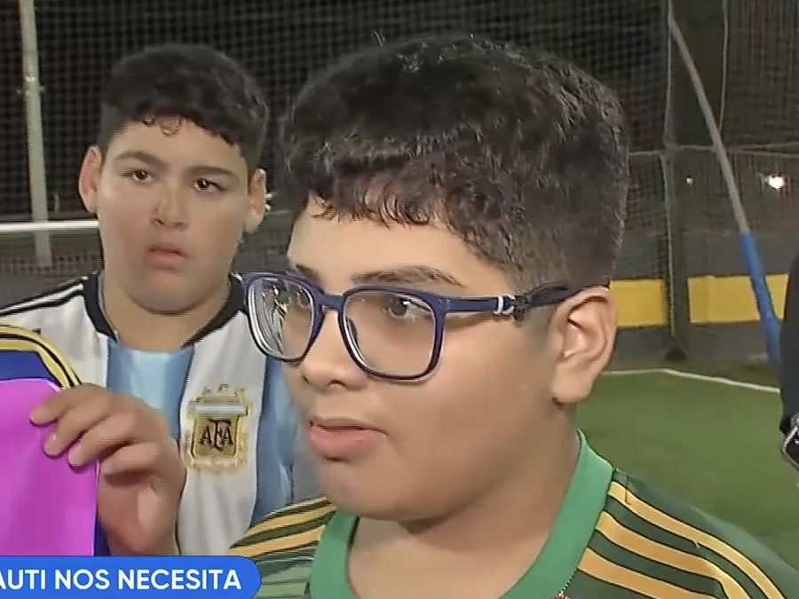 Lanzan una campaña solidaria para que un niño con autismo pueda acceder a un tratamiento en Córdoba