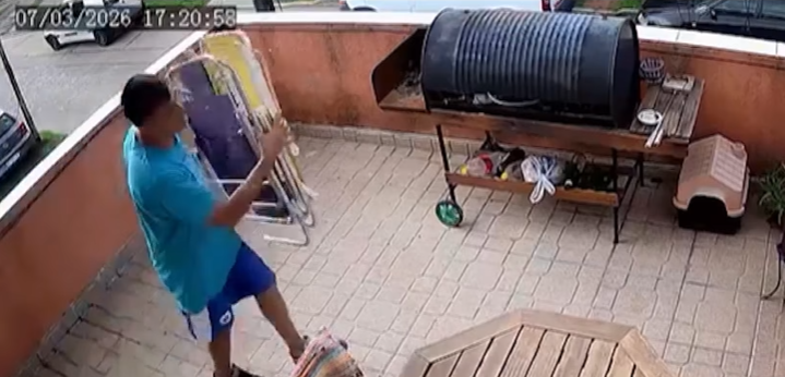 Insólito robo en La Florida: entró tres veces en el mismo día a una casa y quedó filmado | Rosario y la región