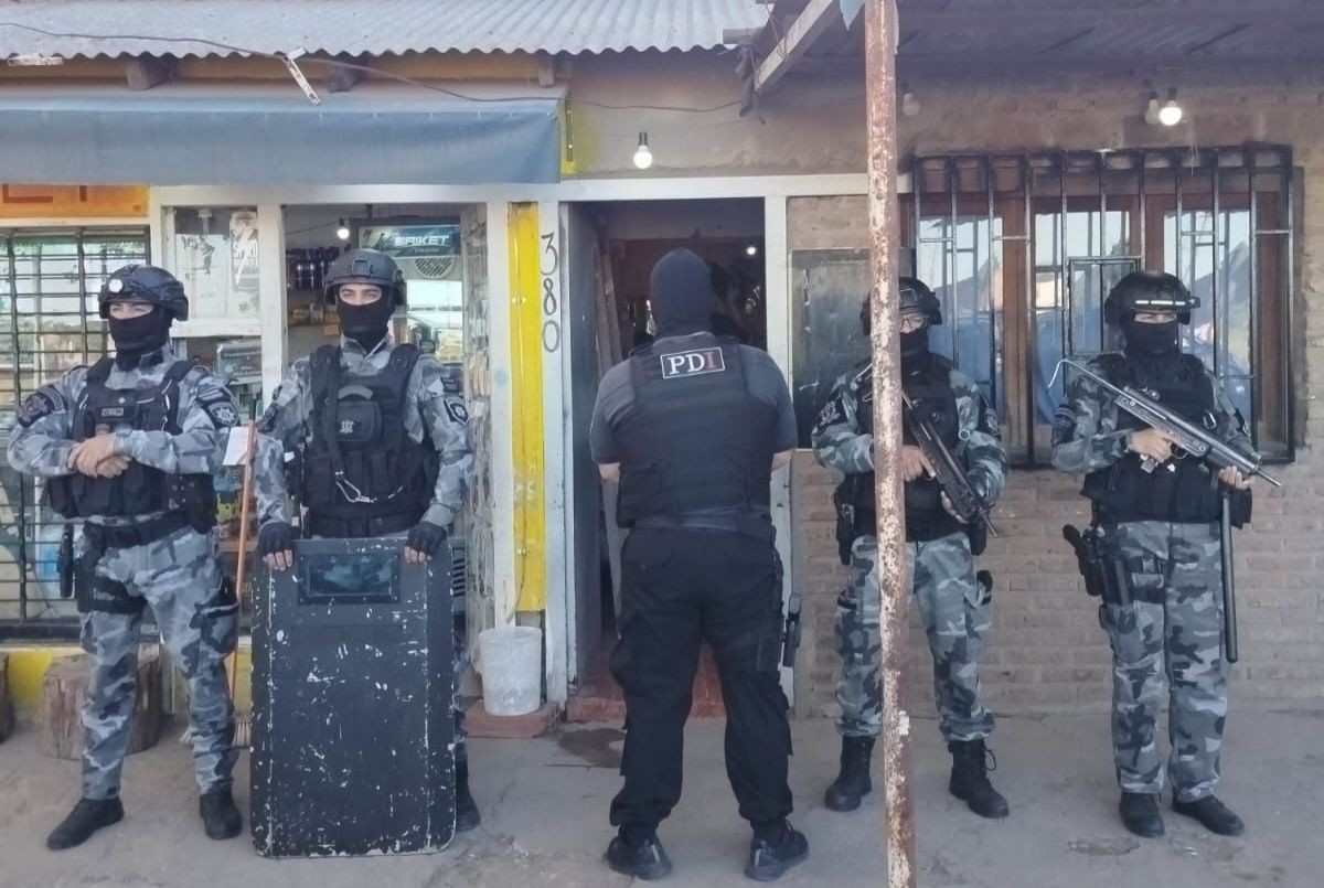 Pérez: cinco allanamientos por microtráfico terminaron con dos detenidos en Cabin 9 | Rosario y la región
