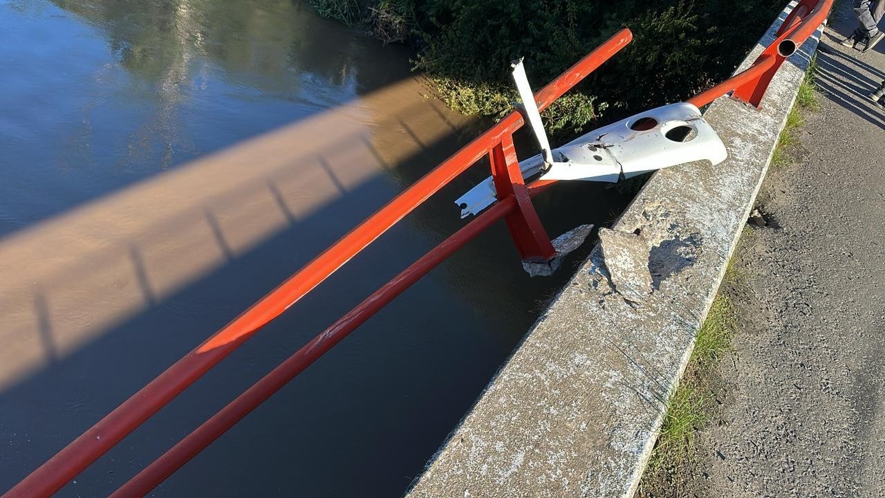 Autopista Rosario–Santa Fe: Un camión cayó al río Carcarañá | Información General