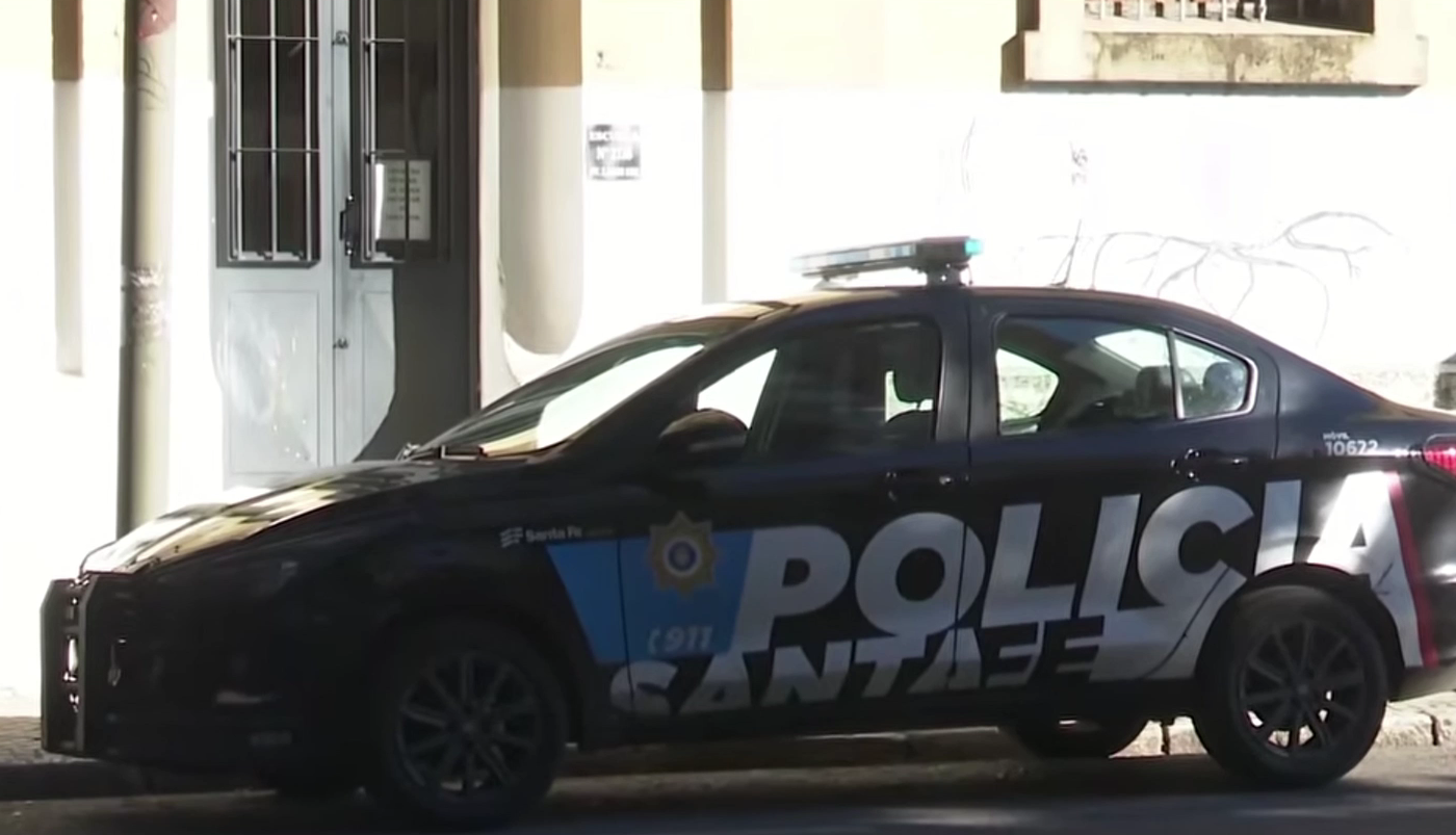 Amenaza en una escuela técnica de Rosario: hallaron un mensaje de tiroteo en un pupitre | Rosario y la región