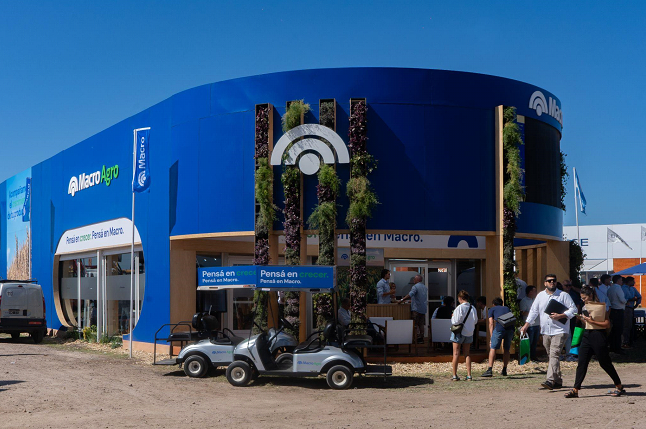 Macro Agro hace historia: por primera vez una entidad financiera adquiere el primer lote de soja en la Bolsa de Comercio de Rosario | Contenido patrocinado