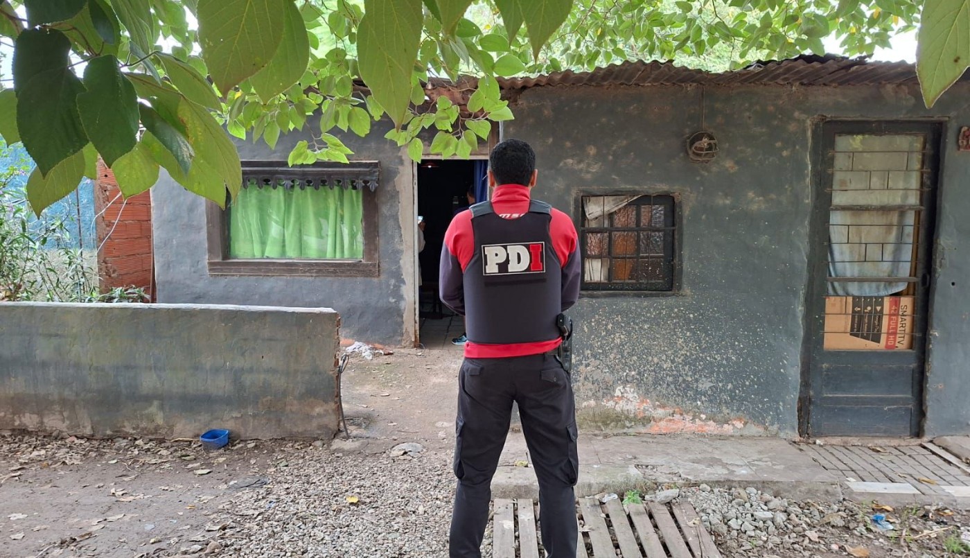 Avanza la investigación por amenazas a escuelas con nuevos allanamientos en la región | Rosario y la región