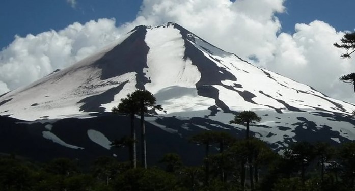 Buscan a un andinista argentino desaparecido en un volcán de Chile | Información General