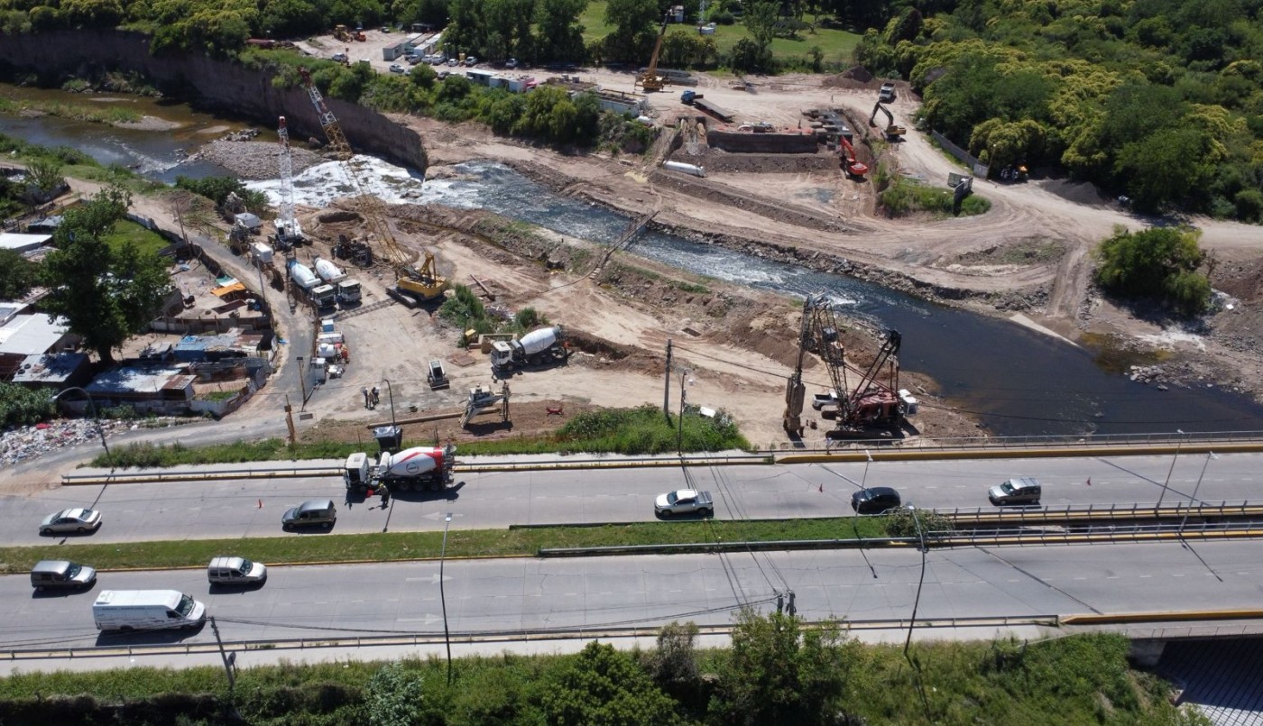 Cascada del Saladillo: la Provincia avanza con la obra clave para salvar el puente Molino Blanco | Rosario y la región