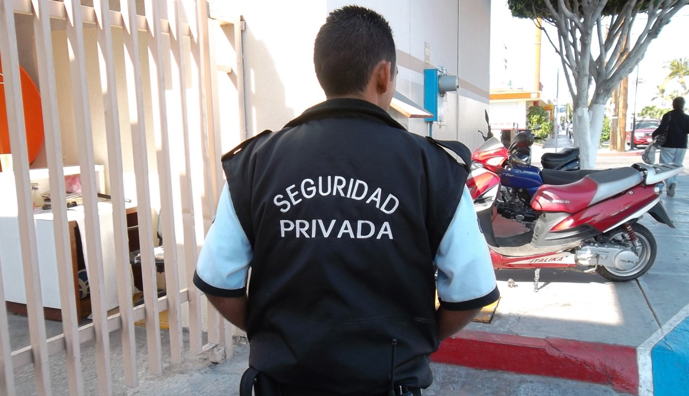 Los vigiladores privados acordaron un aumento salarial del 36,51 por ciento | Información General