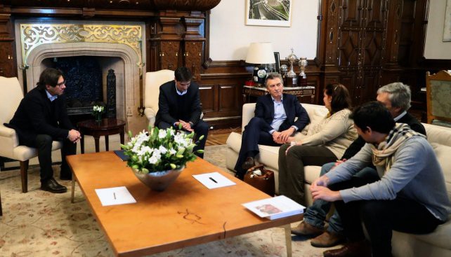 El presidente Mauricio Macri recibió a los padres de Juan Cruz Ibáñez | Información General