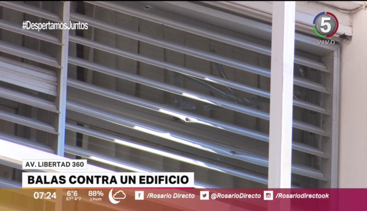 Balearon un edificio en barrio Martin y dejaron un mensaje mafioso | Información General