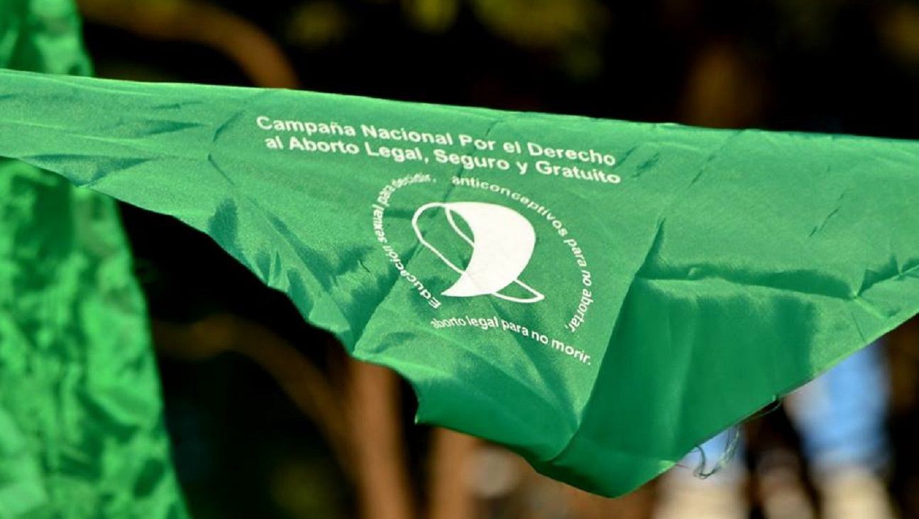 Santa Fe: brutal agresión a chicas que tenían el pañuelo verde a favor del aborto legal | Información General
