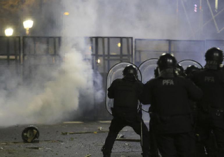 Incidentes en el Congreso y varios detenidos tras finalizar la sesión en el Senado | Información General