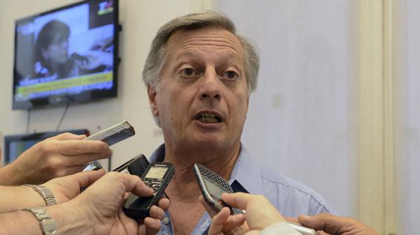 Aranguren consideró que es "inviable" suspender el aumento de las tarifas públicas | Información General