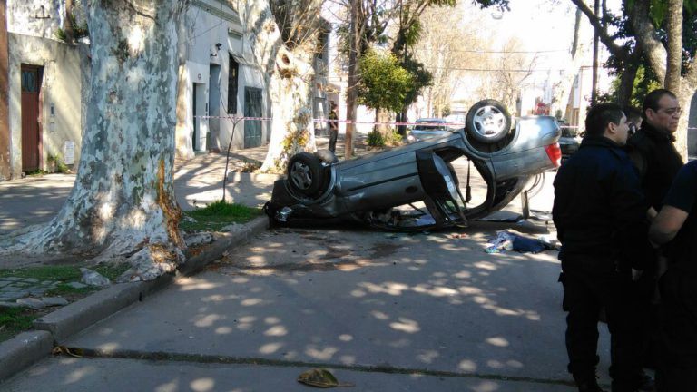 Robo, persecución y vuelco en zona norte | Información General