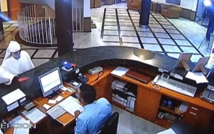Robo insólito: un hombre intentó asaltar un hotel disfrazado de fantasma | Internacionales