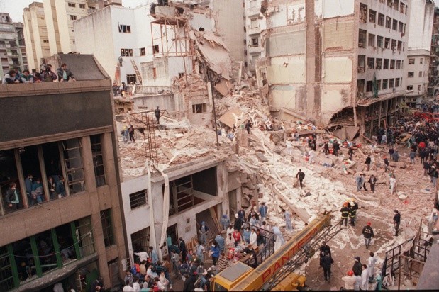 Revelan que testigos del atentado a la AMIA fueron espiados con cámaras ocultas por la SIDE | Información General