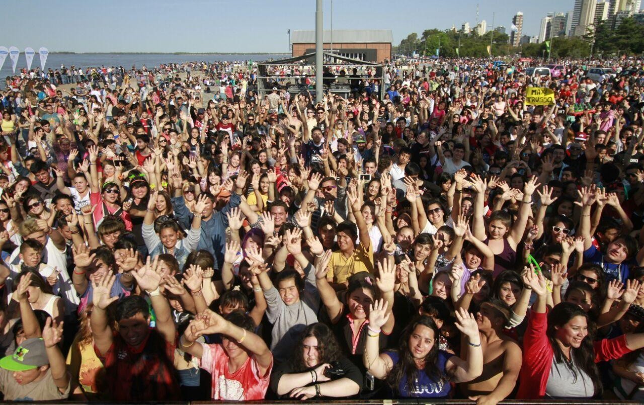 Primavera en los Galpones: recitales, clases abiertas y ferias frente al río | Información General