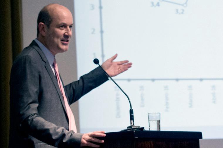 Sturzenegger pidió a bancos que mejoren tasas para ofrecer crédito productivo | Información General