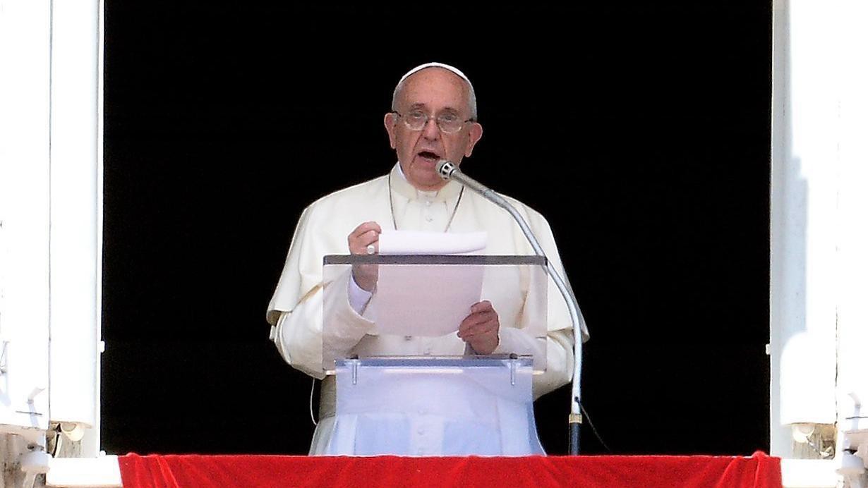 Francisco: "Cada uno de nosotros debe sentir vergüenza por la guerra" | Información General