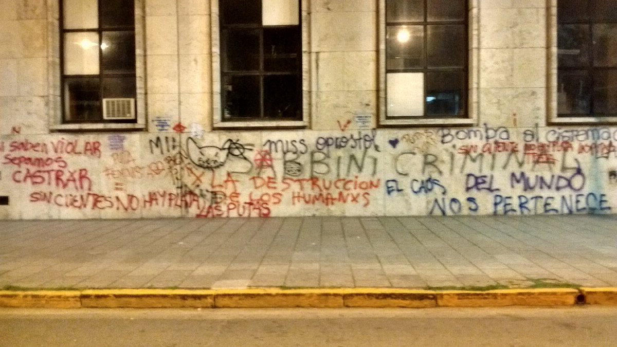 La Municipalidad suma 110 empleados a los equipos de limpieza para recuperar espacios públicos vandalizados | Información General