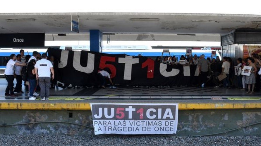 Tragedia de Once: tras el pedido detención, se entregaron Claudio Cirigliano  y el maquinista | Información General