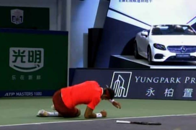 Del Potro se lesionó al tropezarse y abandonó en octavos de final de Shanghai | Deportes
