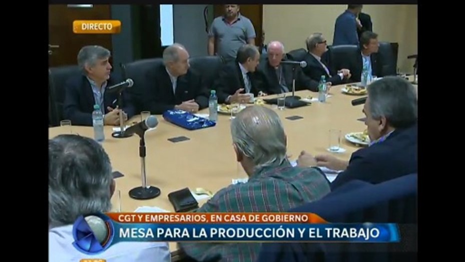 El Gobierno anunció un acuerdo con empresarios para evitar despidos hasta "marzo de 2017" | Información General