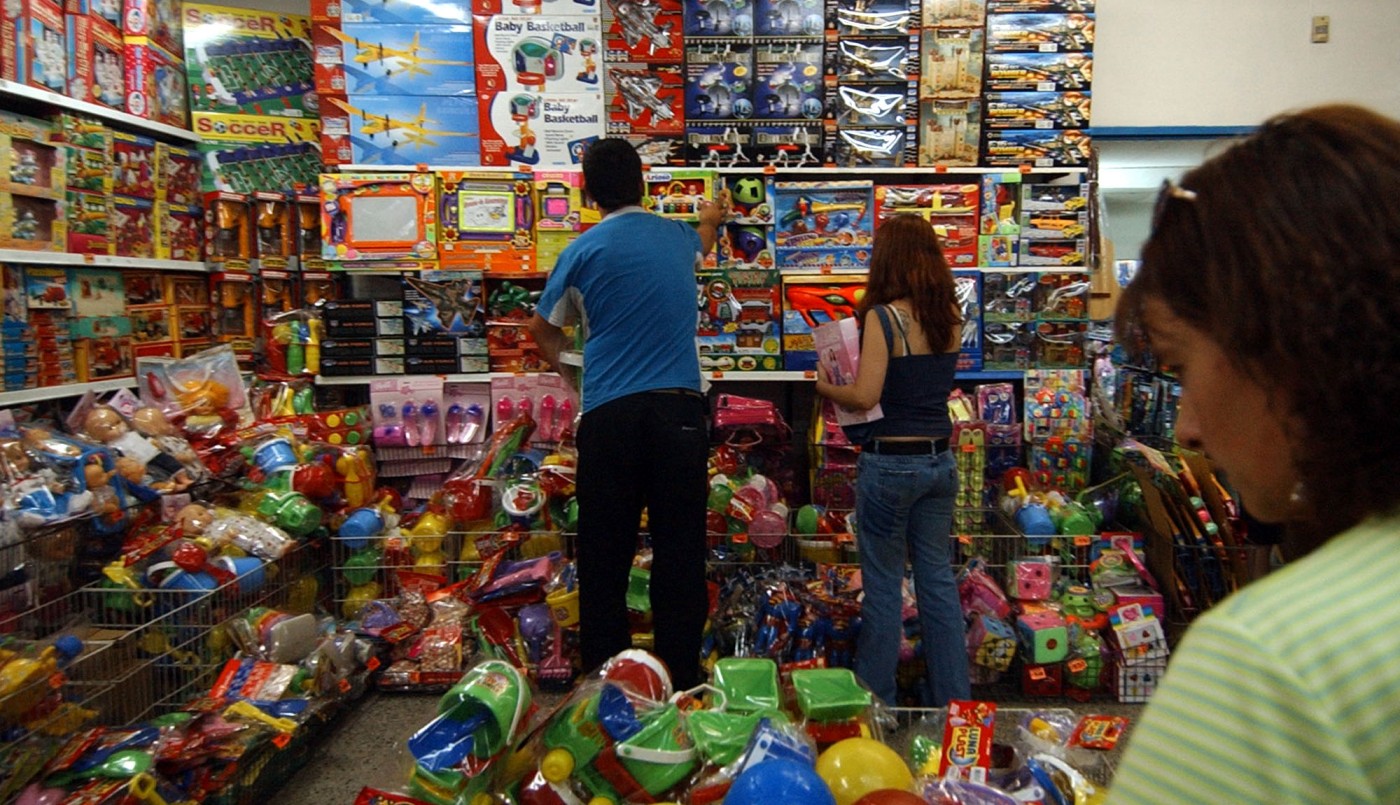 Entra hoy en vigencia la canasta navideña de juguetes | Información General