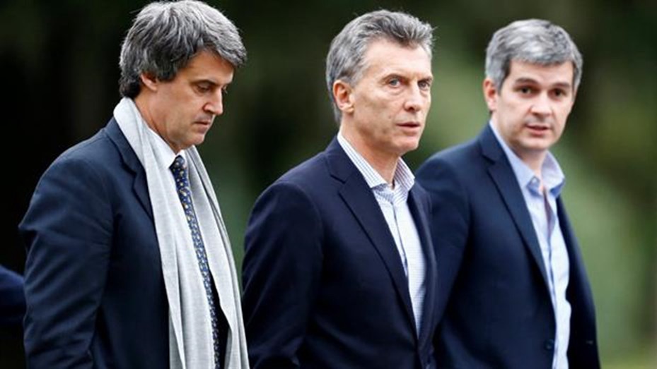 Imputaron a Macri, Peña y Prat Gay por permitir que familiares de funcionarios ingresen al blanqueo de capitales | Información General