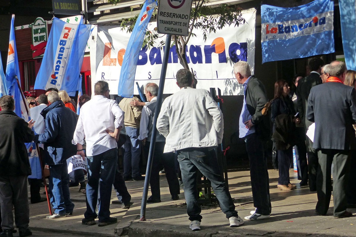 Pese a la conciliación obligatoria, los bancarios ratificaron el paro nacional de este miércoles | Información General