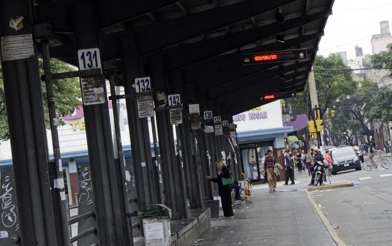 La UTA confirmó que el paro de colectivos continuará hasta el mediodía | Información General