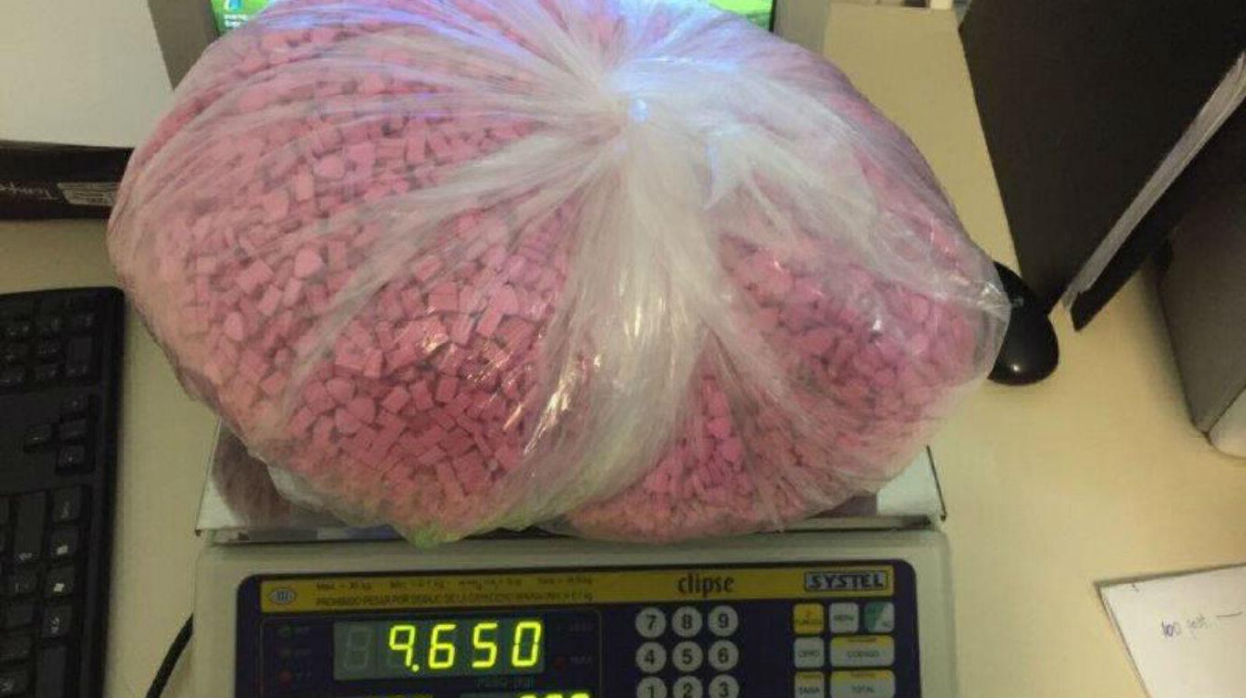 Secuestran en Córdoba más de 27 mil pastillas de éxtasis que intentaba ingresar al país un ciudadano dominicano | Información General
