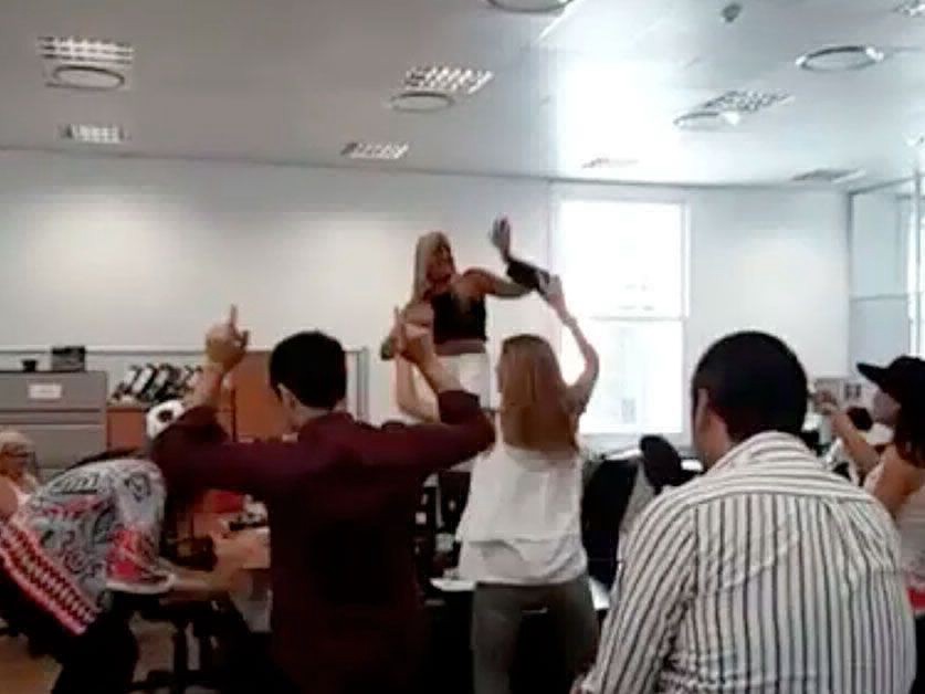 Despiden a una funcionaria de Derechos Humanos por bailar sobre un escritorio en la exEsma | Información General
