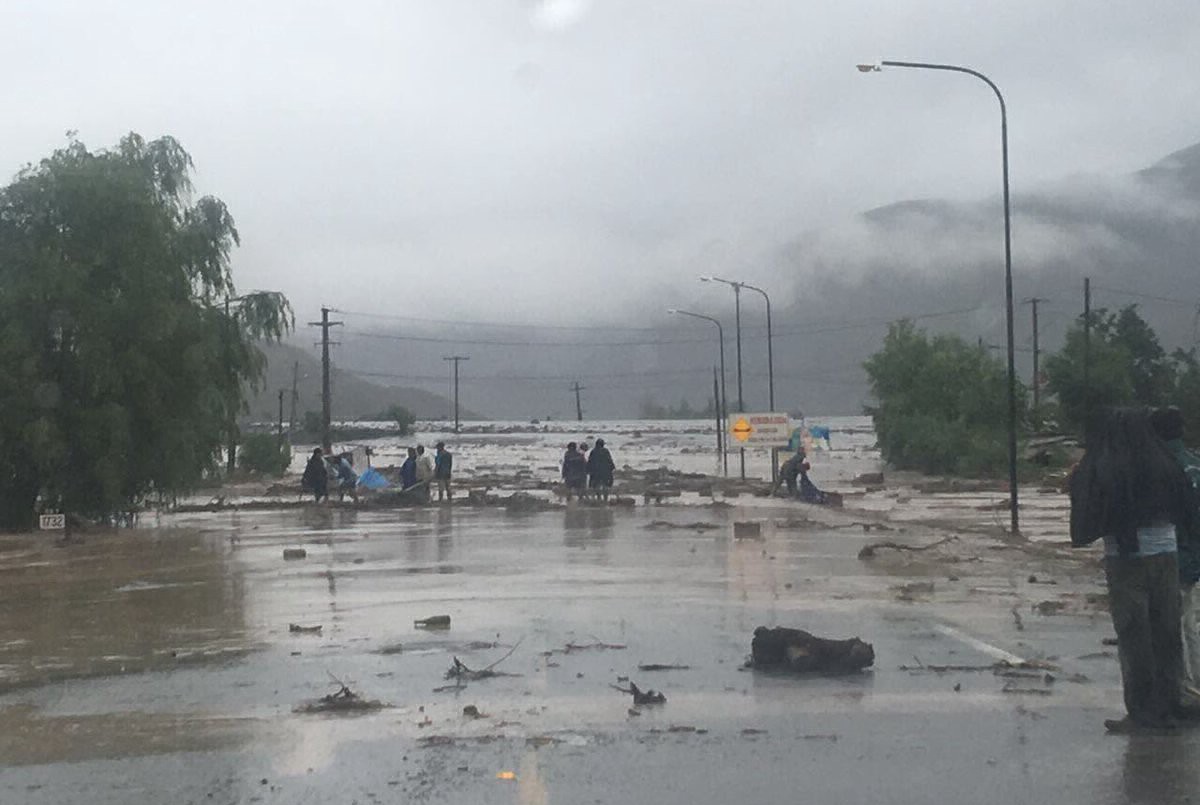 Jujuy: dos muertos y decenas de evacuados por un alud de barro | Información General