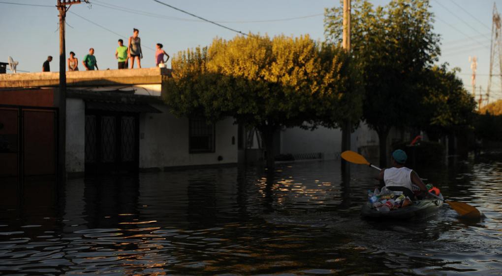 Vecinos de La Emilia comienzan un penoso regreso a casa tras haber perdido todo por las inundaciones | Información General
