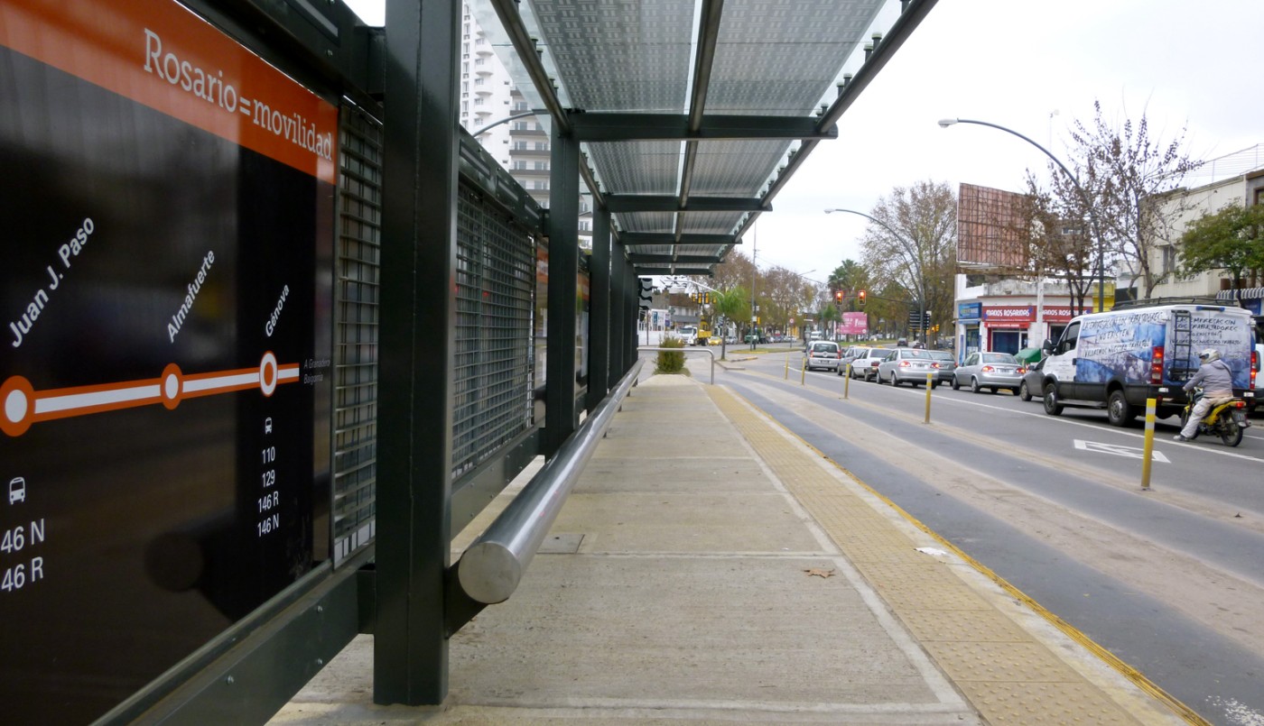Desde el Concejo Municipal advierten que las obras del Metrobus volverán a romperse por el tipo de material utilizado | Información General