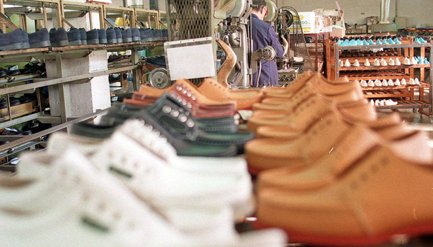 Calzado: tres empresas rosarinas cierran y despiden a 30 obreros | Información General