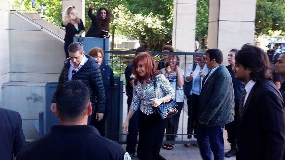 Causa Los Sauces: la expresidenta Cristina Kirchner presentó un escrito ante el juez Bonadío | Información General