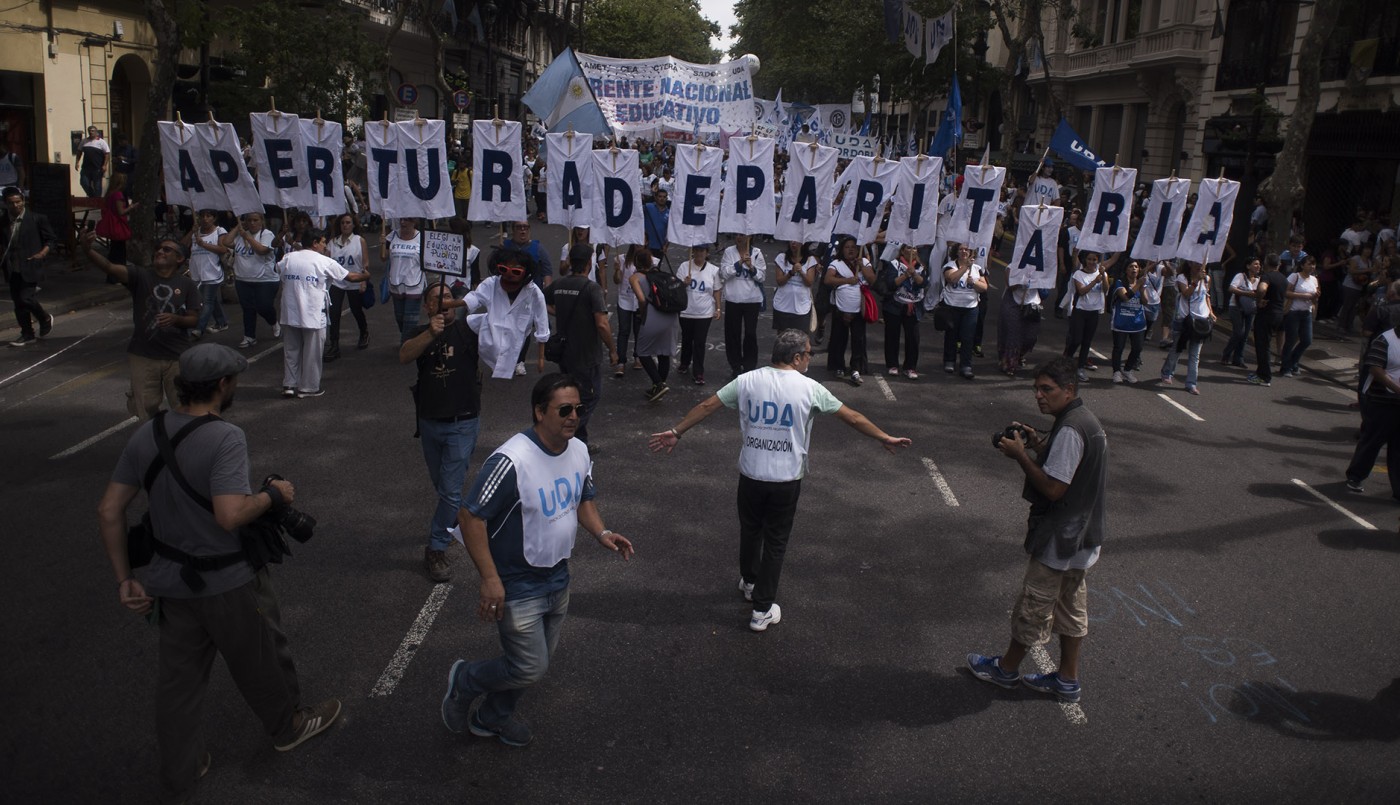 Tras la marcha federal, el ministro Esteban Bullrich ratificó que no se abrirá la paritaria nacional | Información General