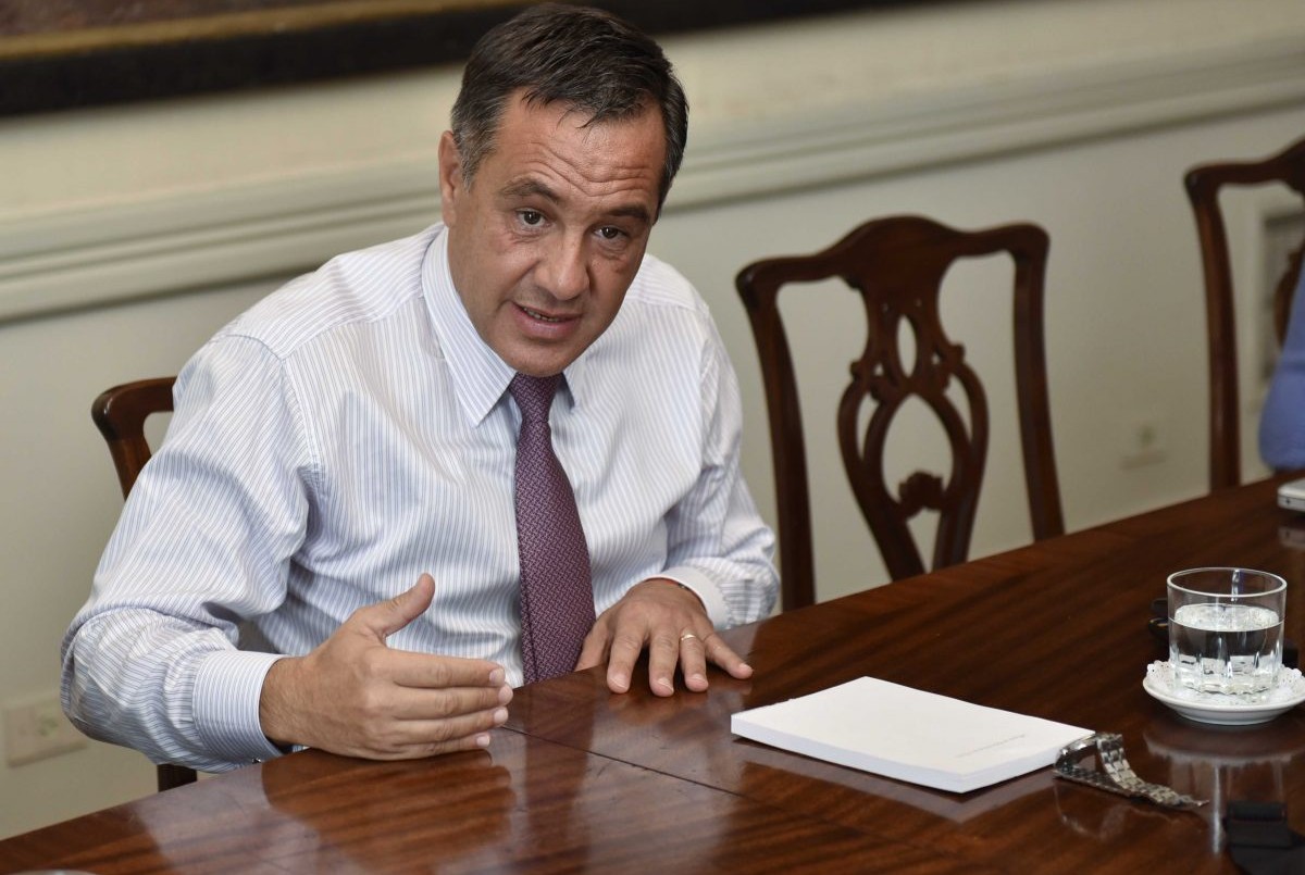 El ministro Finocchiaro anunció que en 2019 "cambia la secundaria en todo el país" | Información General