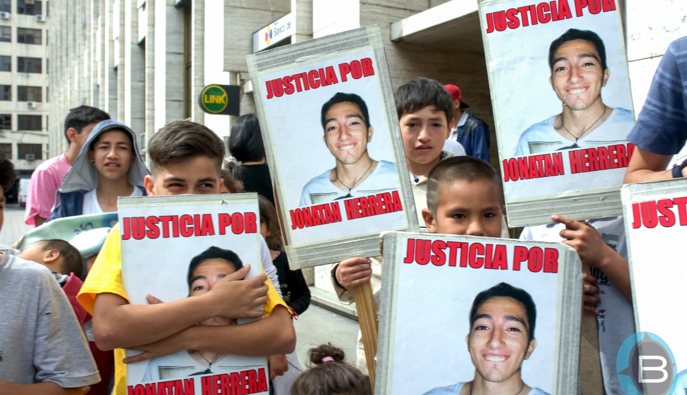 Condenaron a cuatro policías por el asesinato de Jonathan Herrera | Información General