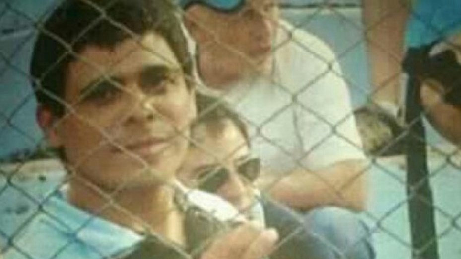 Se entregó Oscar "Sapito" Gómez, presunto instigador de la agresión al hincha de Belgrano | Información General