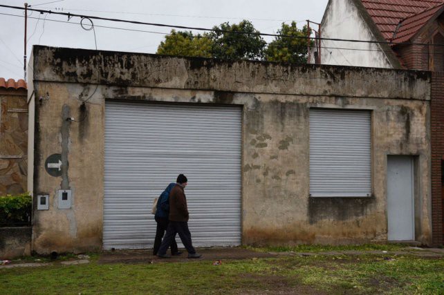 Villa Gobernador Gálvez: asaltaron el depósito de una pañalera y se llevaron mercadería por 170 mil pesos | Información General