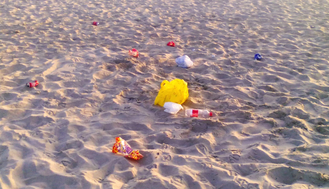 Sol, arena y...basura: cuál es la situación en las playas argentinas | Información General