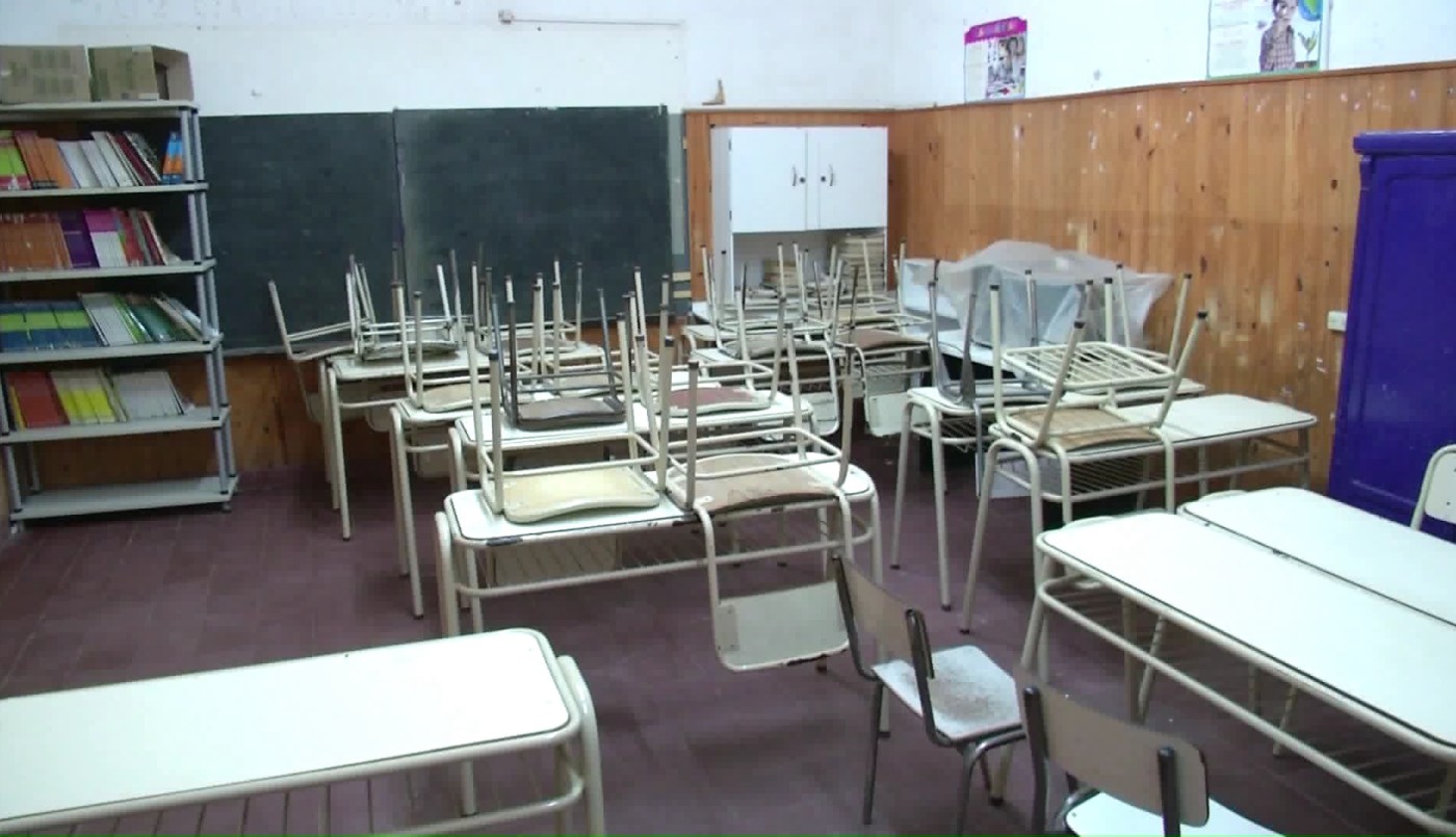 Sin clases en escuelas públicas: los docentes se suman a la movilización contra las reformas del Gobierno | Información General