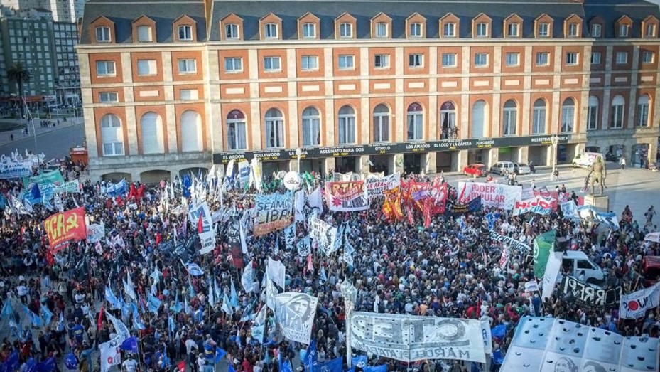 Mar del Plata: nueva marcha contra la prisión domiciliaria de Miguel Etchecolatz | Información General