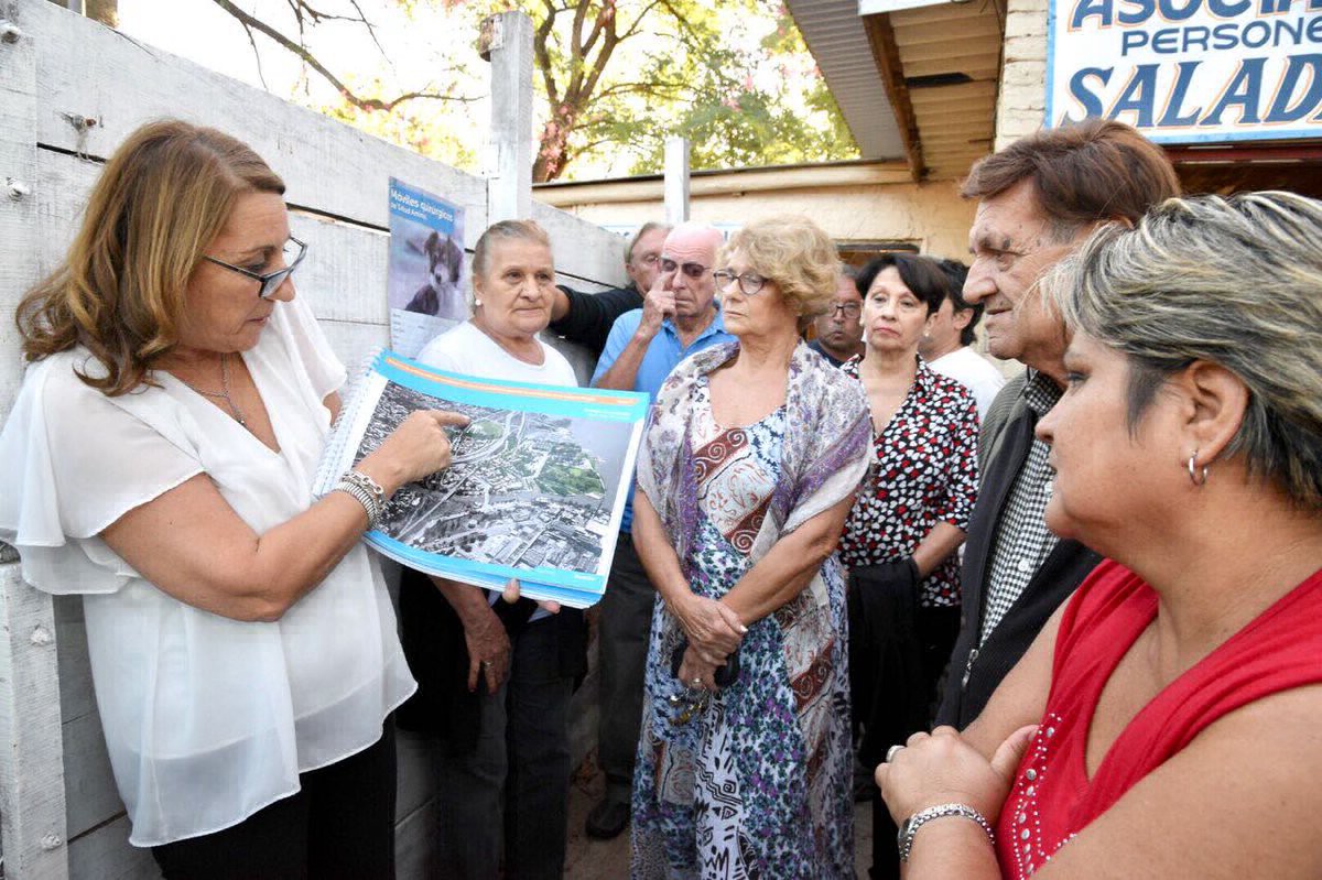 Fein se reunió con vecinos de Saladillo para mostrar el proyecto de reconversión | Información General