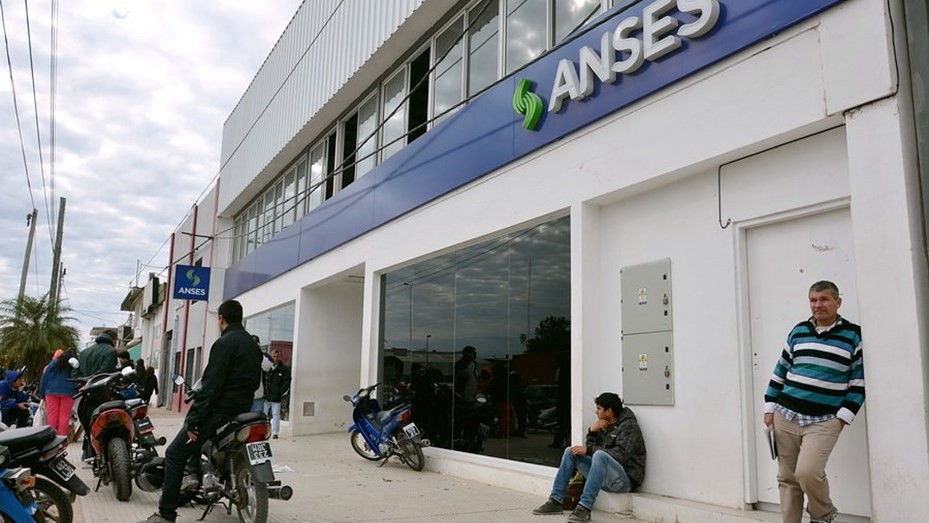 Escándalo en Formosa: ANSES dio de baja las jubilaciones de 3.700 paraguayos | Información General