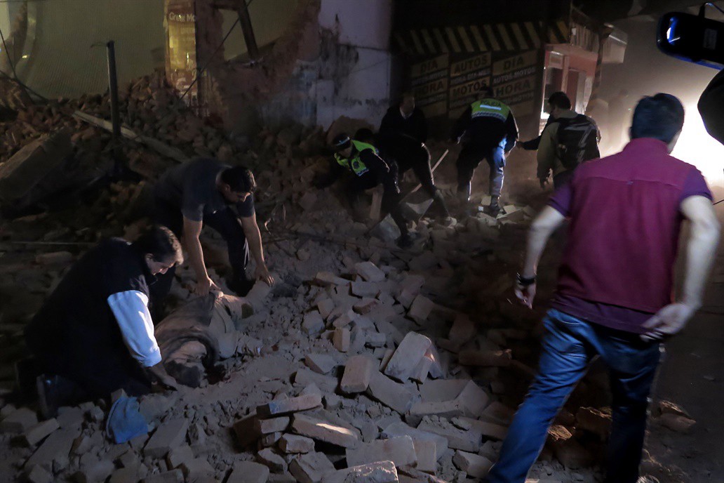 Trágico derrumbe en Tucumán: hay al menos tres muertos | Información General