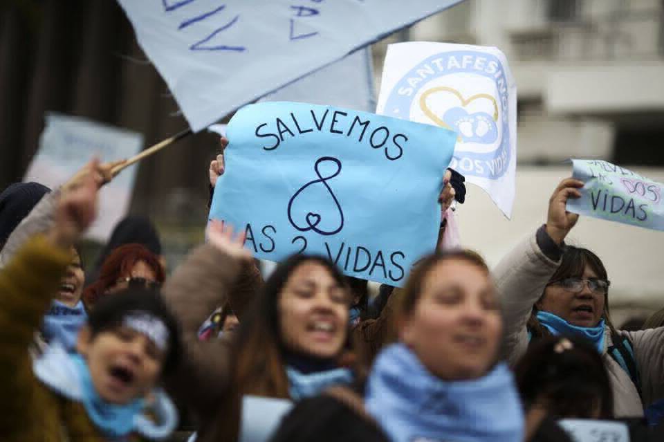 La Iglesia Católica manifestó su "dolor" por la media sanción a la legalización del aborto | Información General